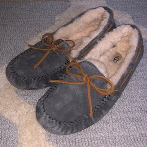 Women's Shoes UGG Dakota Moccasin Slippers